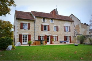 maison-villa à la vente -   86100  CHATELLERAULT, surface 157 m2 vente maison-villa - APR720333